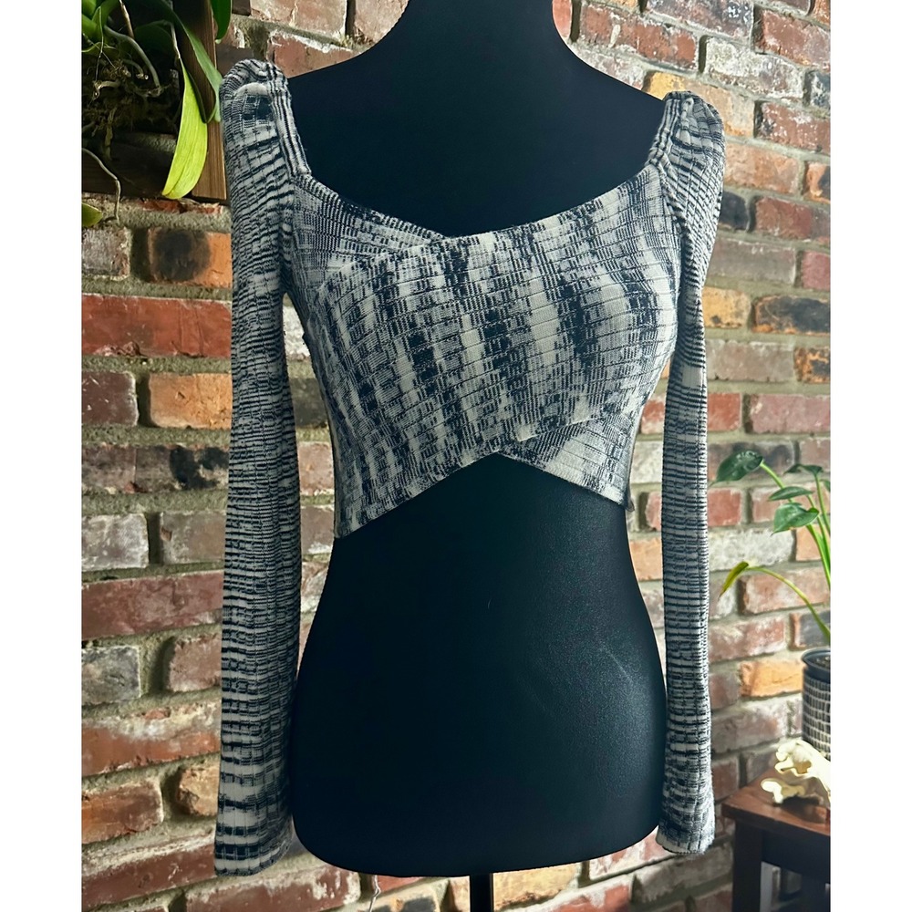 Steve Madden Black White Striped Ribbed Knit Cropped Long Sleeve‎ Top